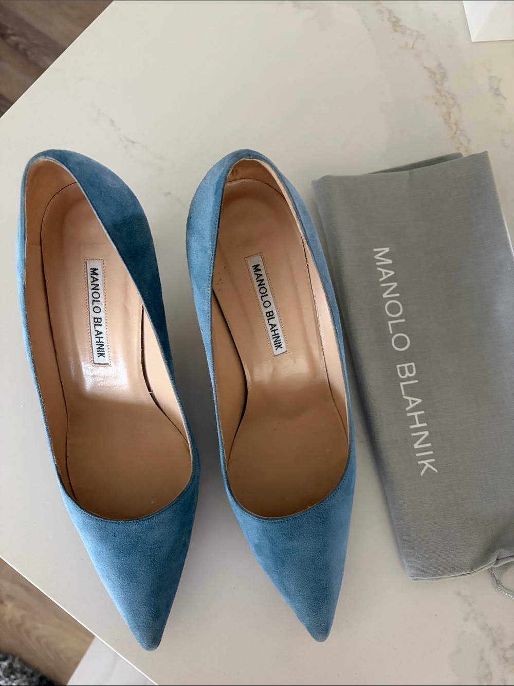 Manolo Blahnik blue suede pumps - Picture 5 of 5